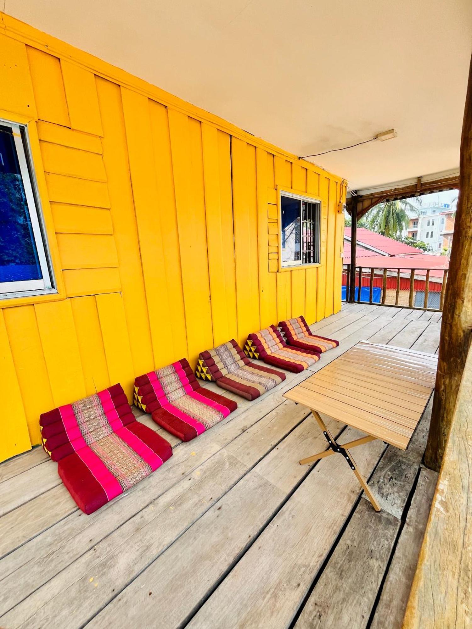Happiness Guesthouse كوه رونغ ساملوم المظهر الخارجي الصورة